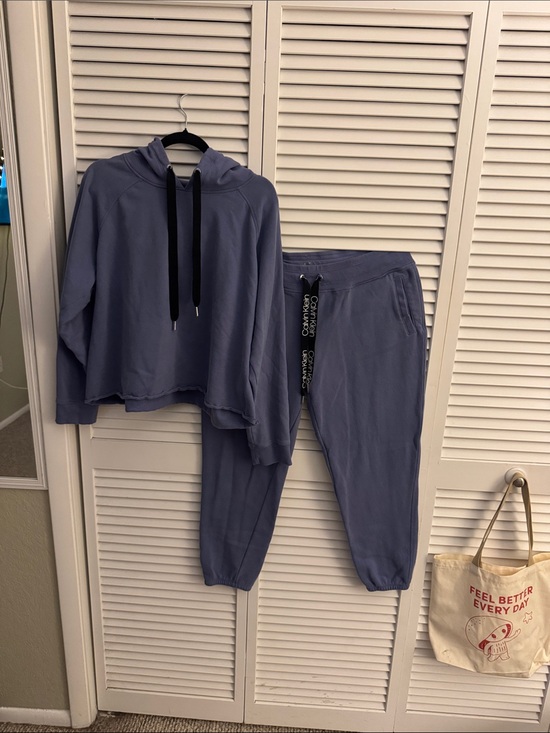 Calvin Klein Pants - Calvin Klein womens lounge set. Hoodie & Jogger in a beautiful blue violet.